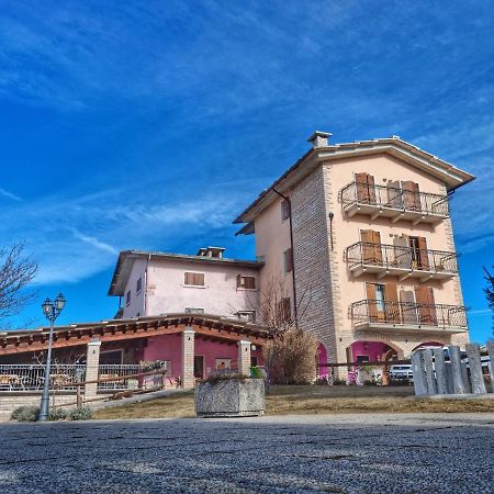 Hotel Piccola Mantova Боско-Кьезануова Экстерьер фото